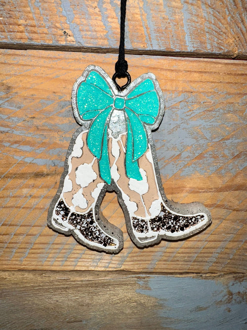 Twisted T Western & More Boots with Bow Freshie (Cowboy)
