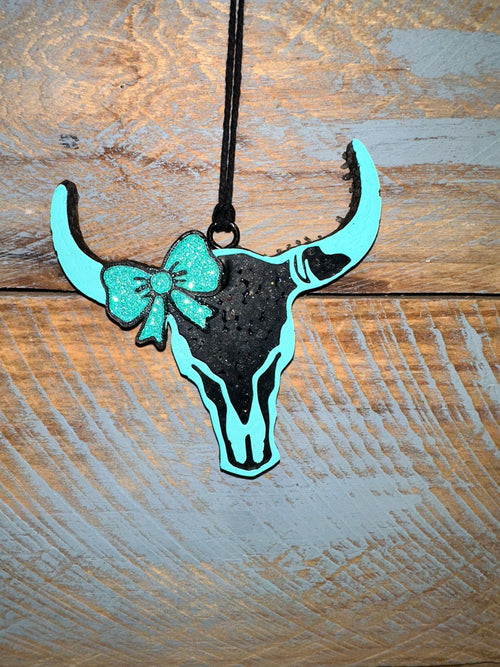Twisted T Western & More Little Bull w/ Bow Freshie (Leather & Lace Scent)