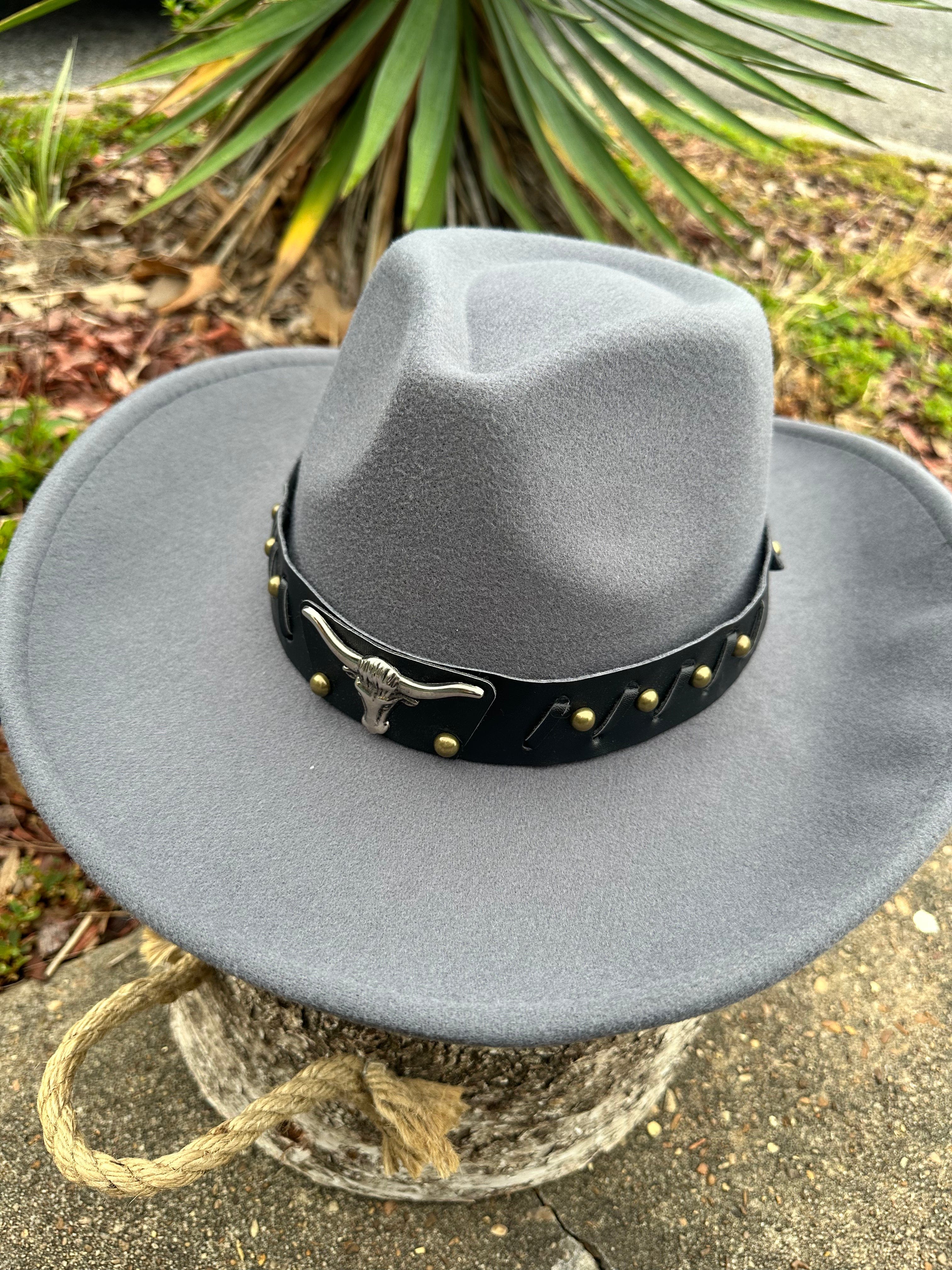 Women’s Grey Wide Brim Felt Hat with Bull Skull Hat Band