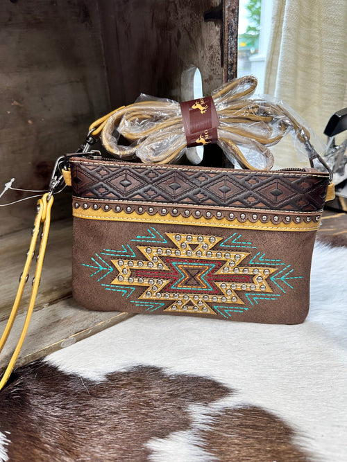 Montana West Montana West Leather Aztec Wristlet/ Crossbody Purse